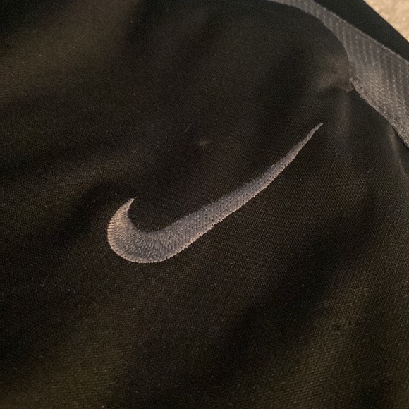 Nike Sweatpants - Picture 2 of 4